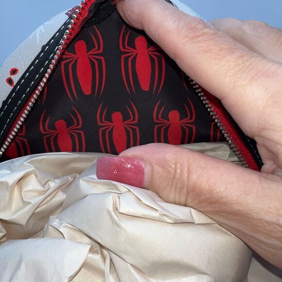 Marvel Spider-Man Gray and Red Backpack - Picture 8 of 8